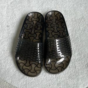 Chinese Laundry Jelly Slides